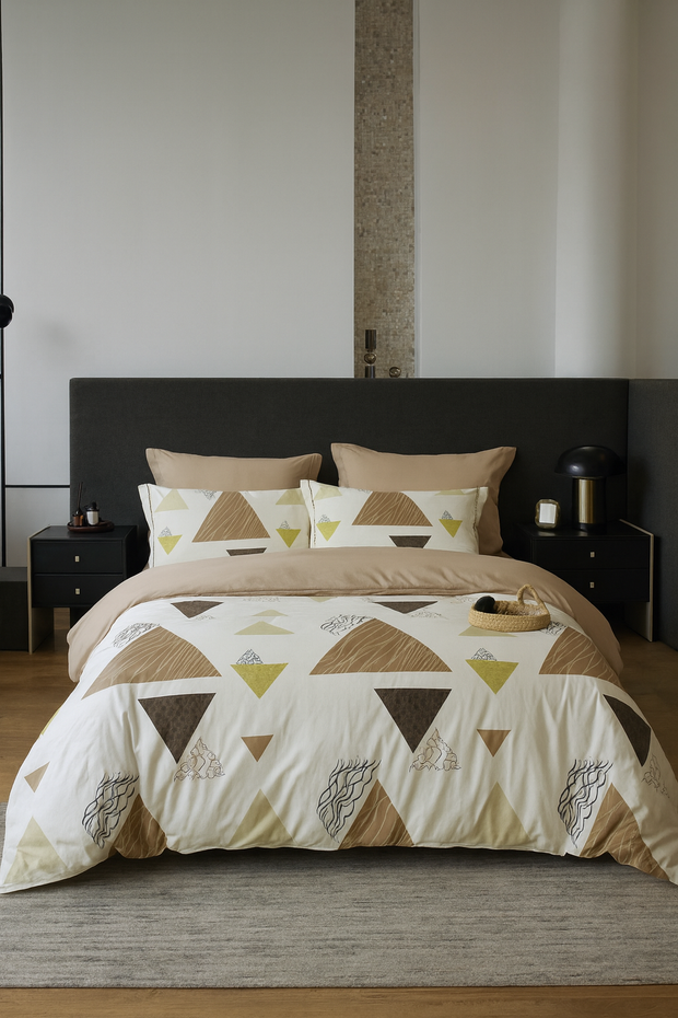 <h4>Every garden is different, but one thing is certain. They deserve beautiful furniture.</h4>